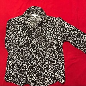 Dressbarn Blouse Black and White with Geometric Shape Size Large